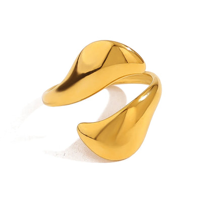 Bague Sculptée Dorée – Acier Inoxydable Plaqué Or 18K