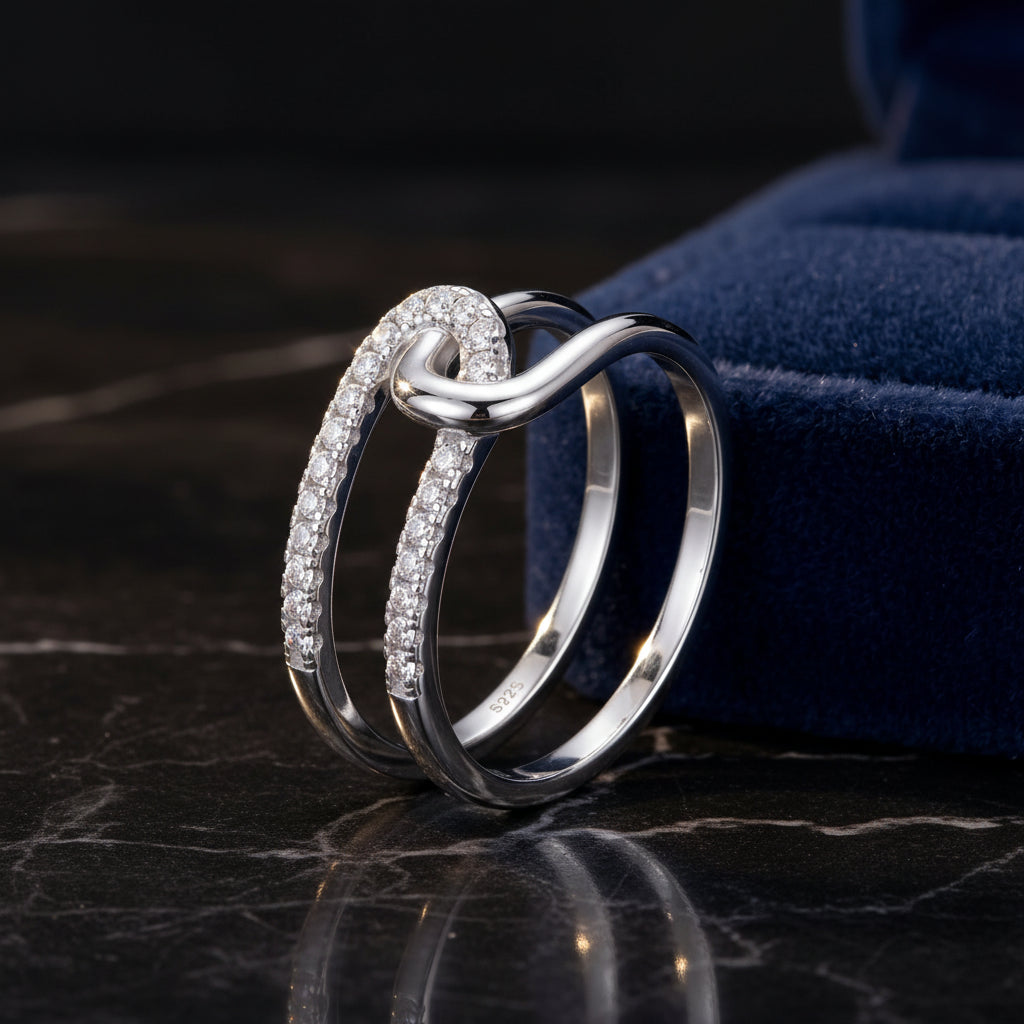 Bague Double Anneau Torsadé — Moissanite D VVS1 | Argent 925 | Micro-Pavé