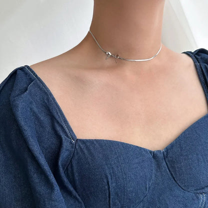 Collier Choker Nœud Minimaliste Plaqué Or 18k