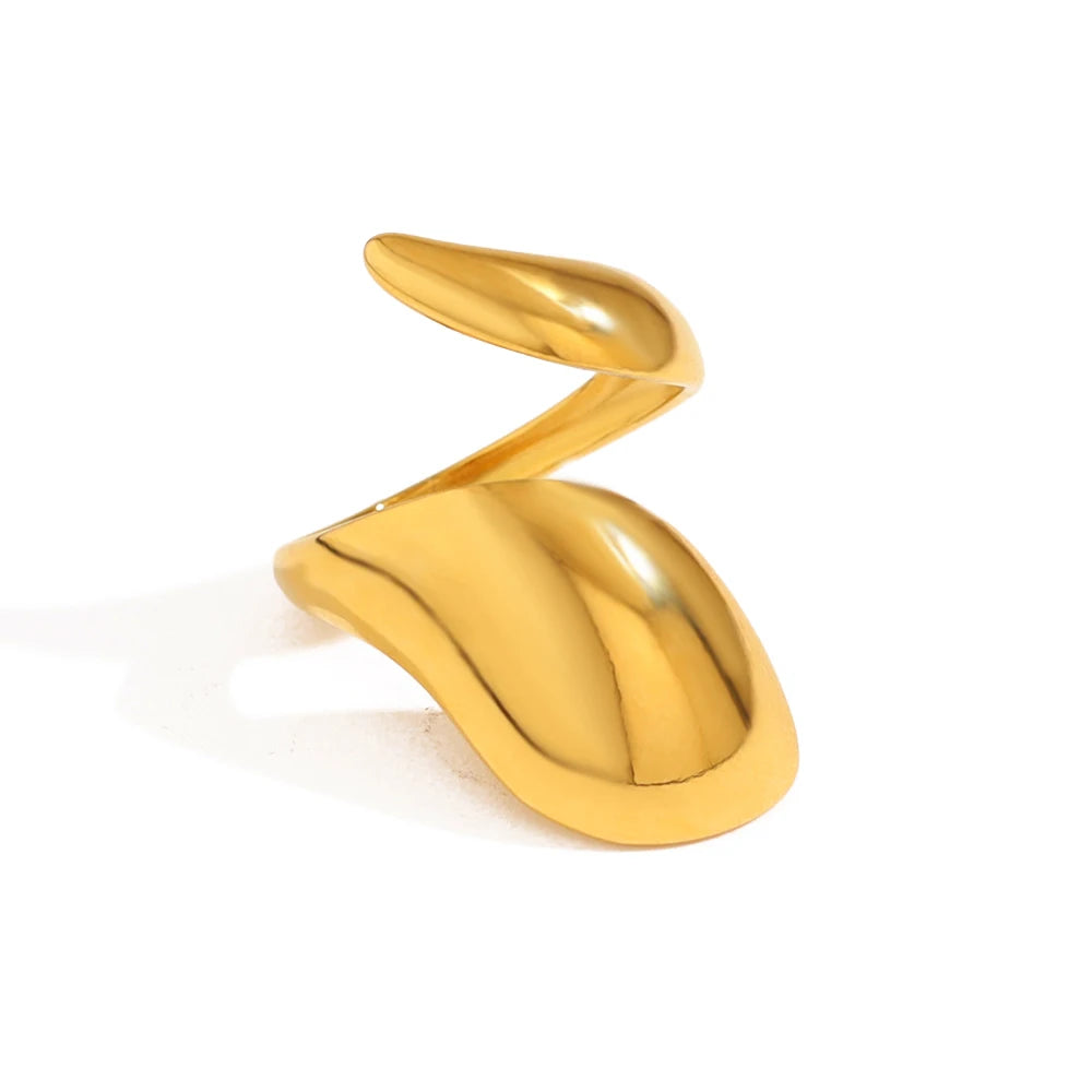 Bague Sculptée Dorée – Acier Inoxydable Plaqué Or 18K