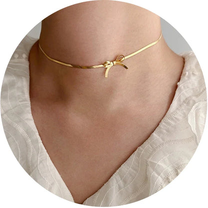 Collier Choker Nœud Minimaliste Plaqué Or 18k